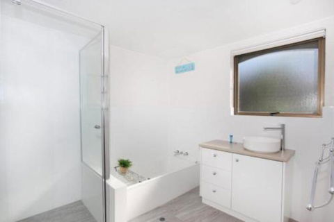 Unit 2 Cooltoro Court 7 Frank Street Coolum Beach 400 BOND LINEN INCLUDED - Darwin Holiday 4