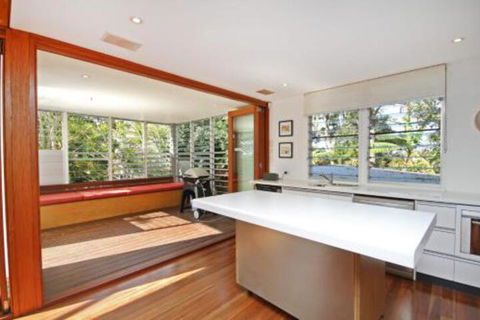 13 Ann Street Coolum Beach Pet Friendly Linen Included - Darwin Holiday 2