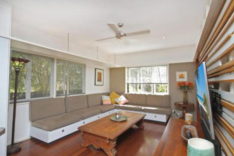 13 Ann Street Coolum Beach Pet Friendly Linen Included - Darwin Holiday 1
