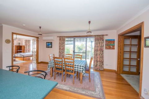 Chillax - Darwin Holiday 0