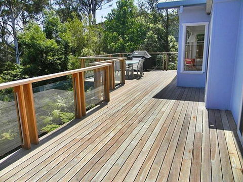 Blue On Collins - Darwin Holiday 6