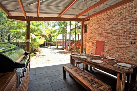 SERENITY - Darwin Holiday 5