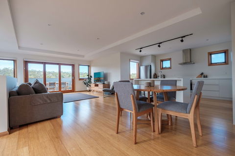 Freycinet Studios - Bay - Darwin Holiday 3