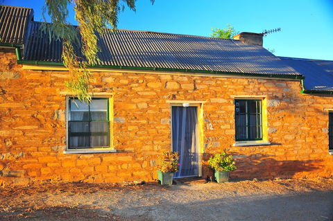 Emma Tiver Heritage Cottage - Darwin Holiday 0