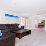 Townhouse On Tomaree 6 / 26 - Darwin Holiday 0