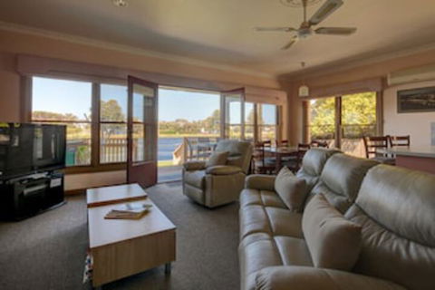 Harbour Lights - Darwin Holiday 0