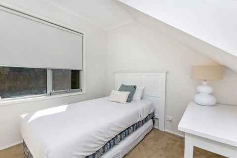 Moyan Standing Tall At The Edge Of The Indian Ocean - Darwin Holiday 3