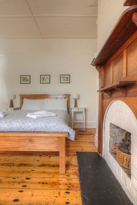 Youngs Cottage Circa: 1861 - Darwin Holiday 6