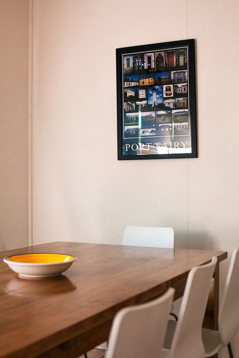 Youngs Cottage Circa: 1861 - Darwin Holiday 0