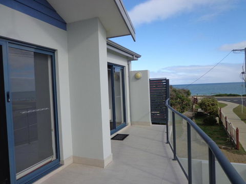 The Beach Villa Bunbury - Darwin Holiday 2