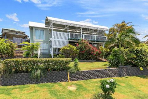 Shifting Sands - Darwin Holiday 0