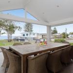Beauty & The Beach 88 Foreshore Drive Large Home With WIFI & Water Views - Darwin Holiday 0