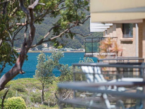 11 Shoreline 1 Intrepid Close Cosy Unit Within Walking Distance To The Water - Darwin Holiday 1