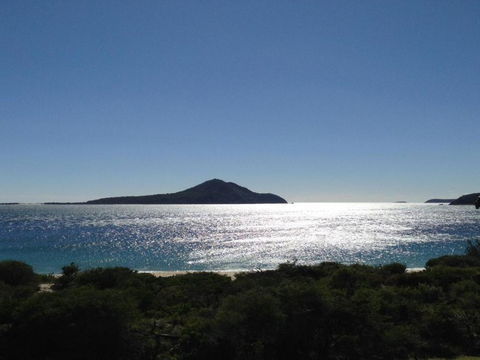 11 Luskin Lodge 29 Weatherly Close Stunning Water Views - Darwin Holiday 6