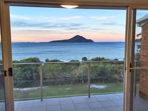 11 Luskin Lodge 29 Weatherly Close Stunning Water Views - Darwin Holiday 3