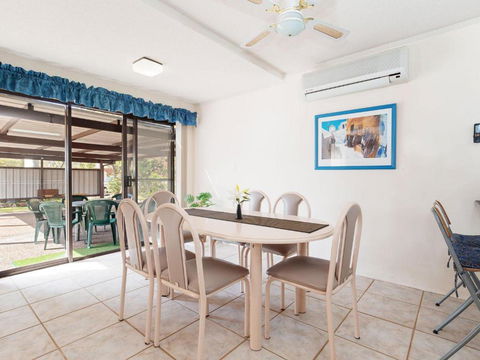 Casa Mia 1 / 8 Catalina Close Between Little Beach & Shoal Bay Beach - Darwin Holiday 2