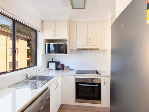 Villa Capri 3 Just A Hop Skip & Jump To Bowling Club - Darwin Holiday 2