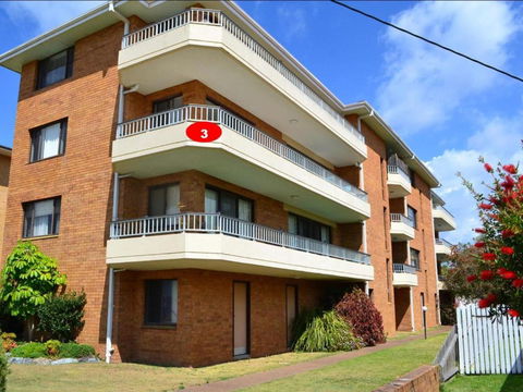 Villa Capri 3 Just A Hop Skip & Jump To Bowling Club - Darwin Holiday 3