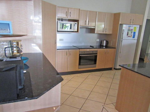 27b Christmas Bush Avenue Duplex In Nelson Bay Walking Distance To Dutchies Beach - Darwin Holiday 4