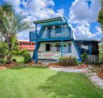 Wayfarers Beachouse Rainbow Beach Everything you need just metres to the beach - Darwin Holiday