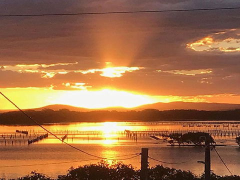 Island View 4 Opposite Wallis Lake! - Darwin Holiday 1