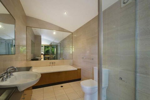 32 The Quarterdeck - Darwin Holiday 4