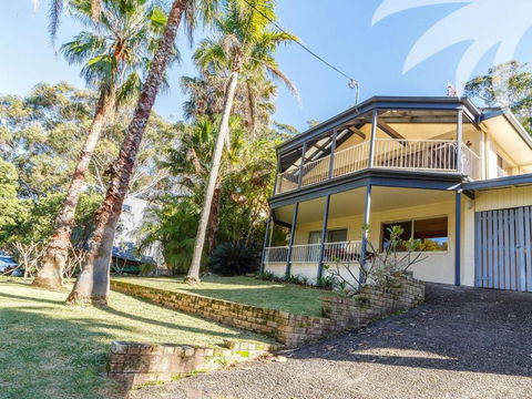 Picturesque Lizzie Palms 1 - Darwin Holiday 5