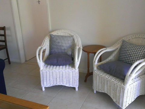 Picture Perfect Lizzie Palms 2 - Darwin Holiday 5