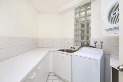 Wickham Cove Unit 10 45 Albert Street. Kings Beach - Darwin Holiday 4