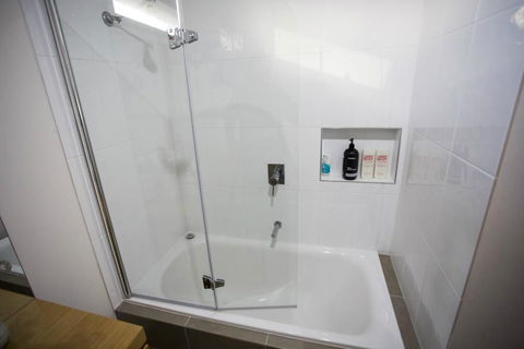 SUNNY DAZE - Darwin Holiday 1