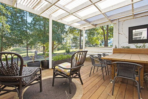 Golfers Getaway Mollymook Augusta Place 14 / 13 15 - Darwin Holiday 7