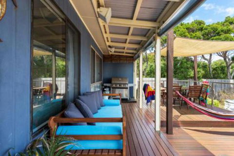 All Decked Out - Darwin Holiday 7