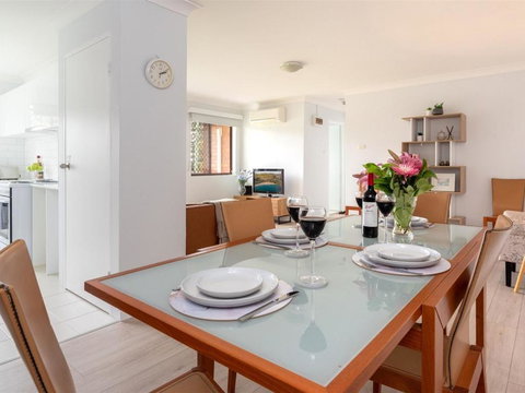 Miami Kiama Couldnt Be Closer To Kiama CBD - Darwin Holiday 1