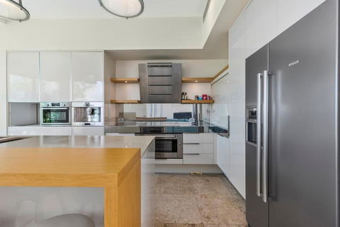 Platinum Status Sunshine Beach - Darwin Holiday 5