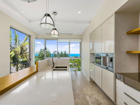 Platinum Status Sunshine Beach - Darwin Holiday 1