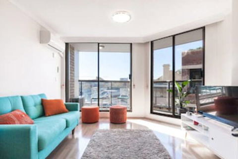 New Modern Apartment In Central Location - Darwin Holiday 0