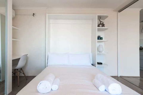 New Modern Apartment In Central Location - Darwin Holiday 3