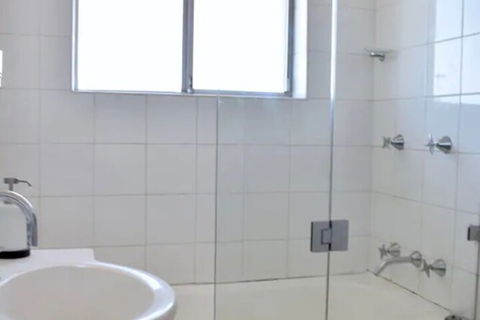 Bright & Airy TOP Floor Apartment With FAB Views - Darwin Holiday 5