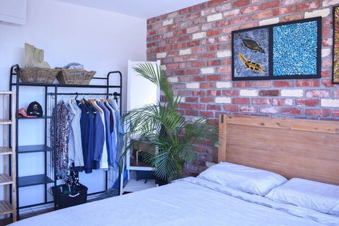 Stylish Modern 1 Bedroom Apartment In Marrickville - Darwin Holiday 1
