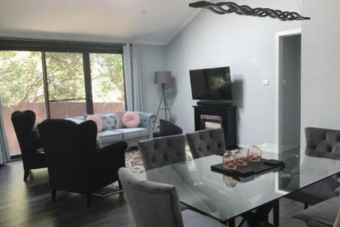 Blue Jay - Darwin Holiday 2