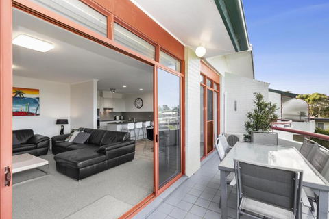 Fathoms Apartment 18 / 1a Mitchell Pde All Linen Provided - Darwin Holiday 1