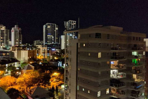 Stunning Two-storey Apartment In Perth's CBD - Darwin Holiday 4