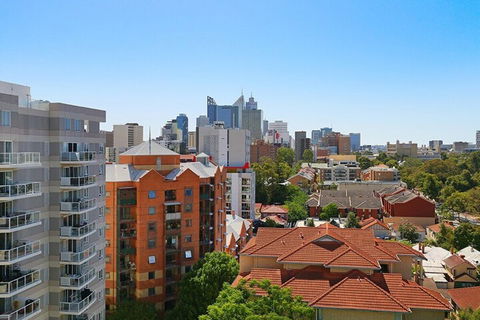 Stunning Two-storey Apartment In Perth's CBD - Darwin Holiday 2
