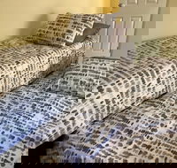 Escape to Strathfield for 8 guests - Darwin Holiday