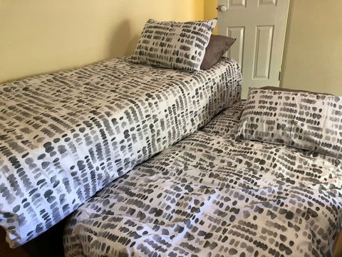 Escape To Strathfield For 8 Guests - Darwin Holiday 0