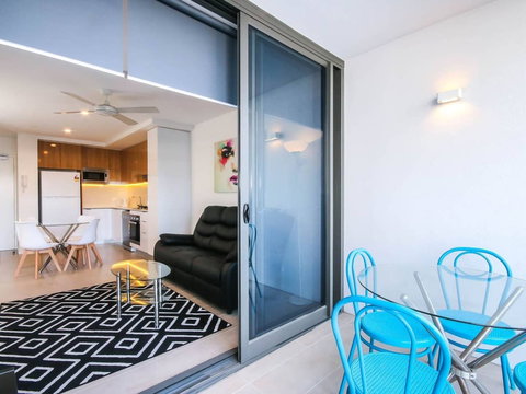 Chic Apartment In Walking Distance To Southbank - Darwin Holiday 4