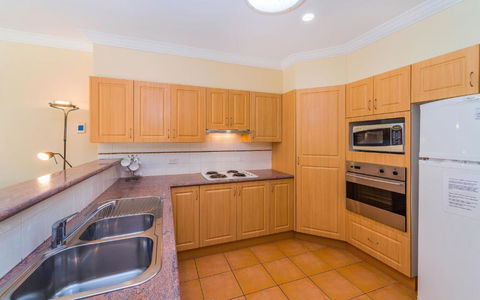 Oceania Cottage LJHooker Yamba - Darwin Holiday 6