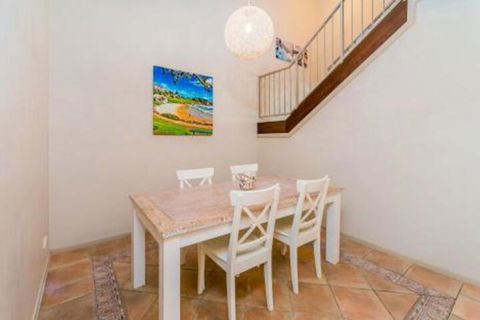 Beachside 1 LJHooker Yamba - Darwin Holiday 0
