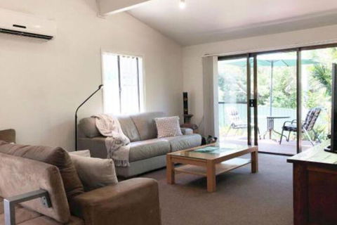 Sandy Palms 28 Moorooba Cr Beautiful Home With Wifi Air Con & Boat Parking - Darwin Holiday 3