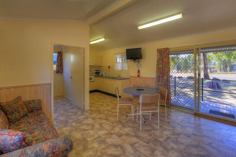 Reflections Holiday Parks Copeton Waters - Darwin Holiday 4